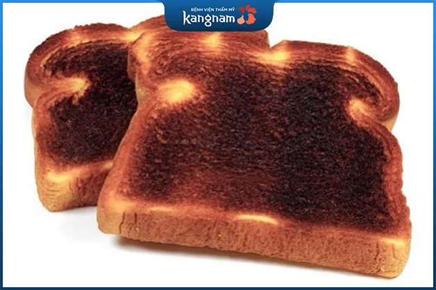 Trị vôi răng bằng bánh mì nướng cháy