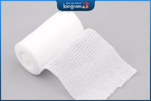 Lấy cao răng bằng băng gạc