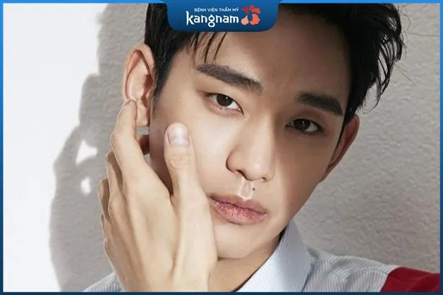 Nốt ruồi cạnh nhân trung