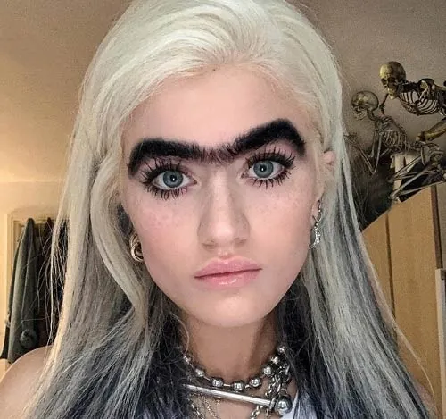 Với nhiều coi đó là điểm khác bật với những người khác