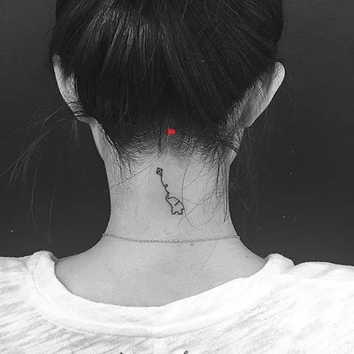 nốt ruồi ở sau đầu