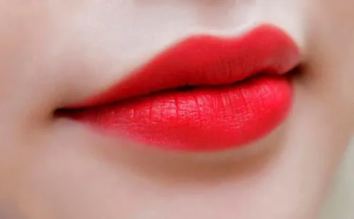 Phun môi nano trong vòng 2 - 3 ngày lớp vẩy sẽ bong