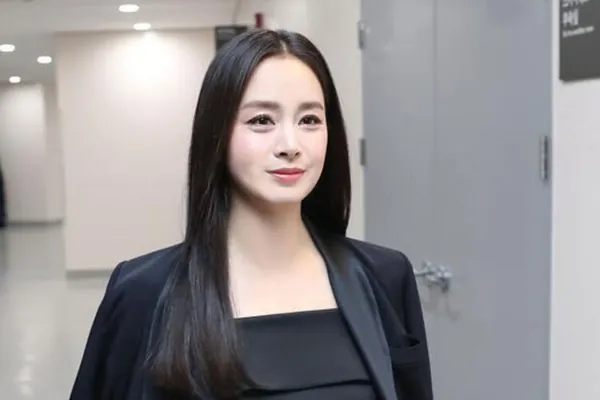 Đại mỹ nhân nổi tiếng diễn viên Kim Tae Hee