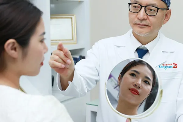 Tái khám theo lịch hẹn của bác sĩ 