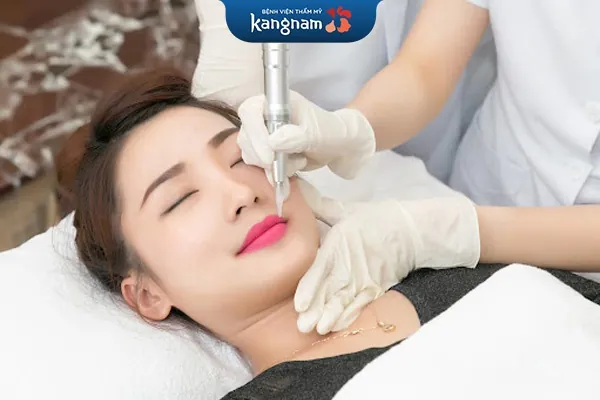 phun môi tại kangnam