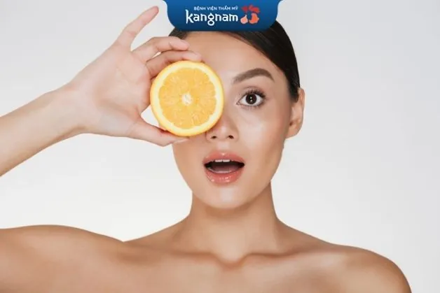 Sử dụng vitamin C trị sẹo được nhiều chuyên gia làm đẹp khuyên dùng