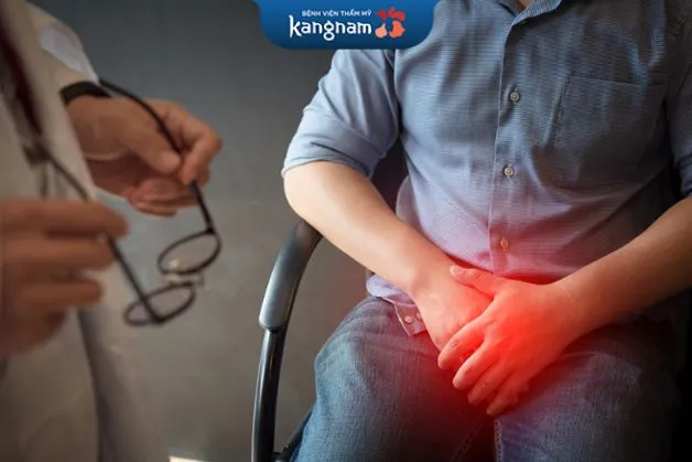 Sùi mào gà có thể gây đau rát khi đi tiểu
