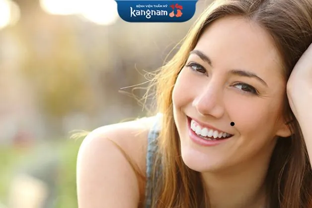 Nốt ruồi trên đường pháp lệnh mang nhiều điềm xui