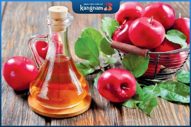 Trị nhiệt miệng bằng giấm táo