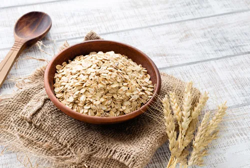 cách làm trắng da mặt bằng yến mạch