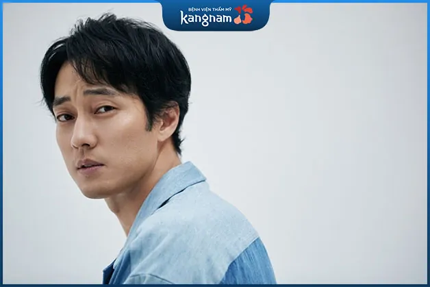 Trán lõm là tướng khá xấu, tài lộc eo hẹp, sự nghiệp trắc trở