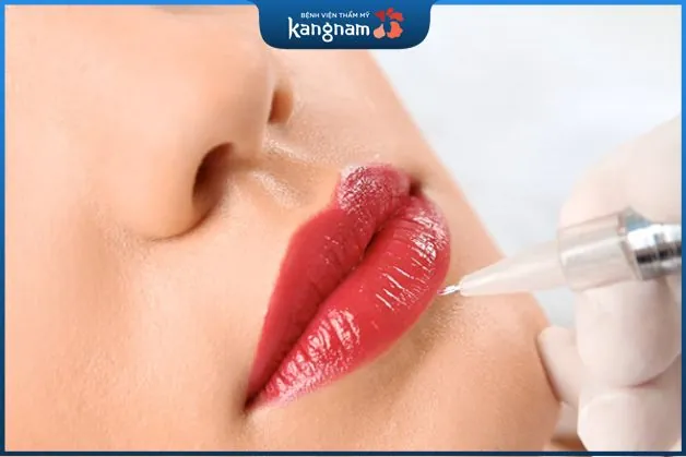 Màu môi lên chuẩn hơn nhờ ăn nhiều dứa