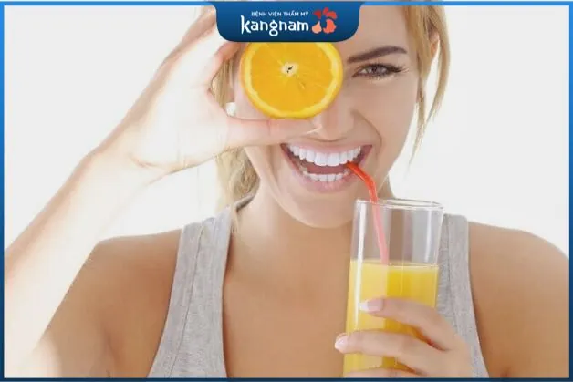 Nước ép cam rất tốt sau khi phun môi