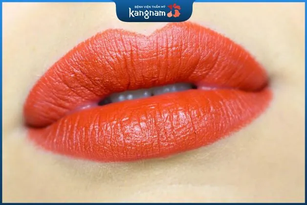Phun môi tone cam không bị đen khi chọn đúng màu da phù hợp