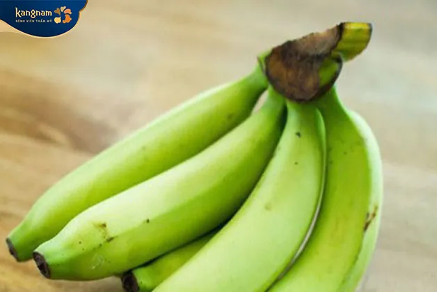 Đắp mặt na chuối xanh giúp giảm nếp gấp nhăn tay và ngón tay