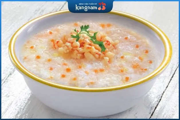 Ăn món mềm sau khi phẫu thuật giúp giảm tổn thương gò má