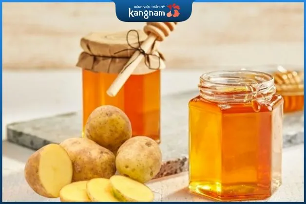 Khi sử dụng mật ong trẻ hóa da, có một số điểm sau bạn cần lưu