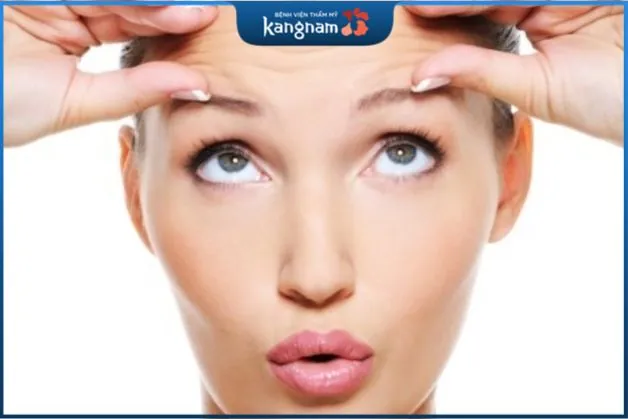 Rướn lông mày bài tập cho mắt sụp mi
