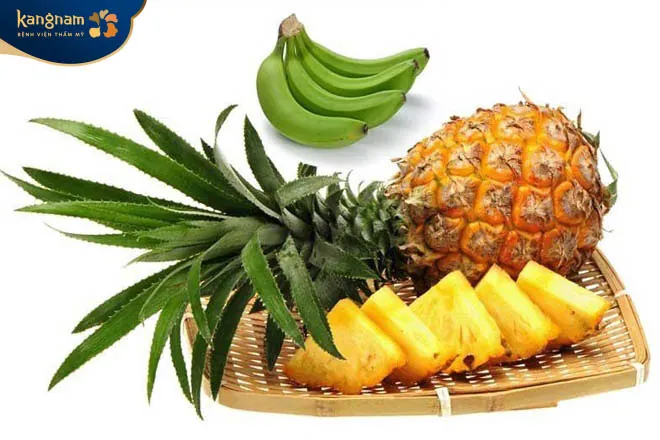 Thổi bay tàn nhang với mặt nạ chuối xanh, dứa