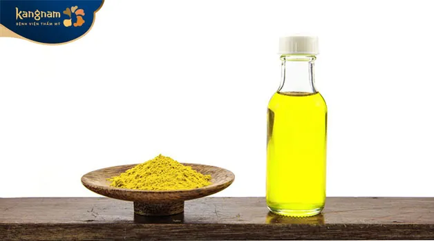 Nghệ kết hợp dầu oliu giúp nhanh chóng lấy lại làn da mịn màng 