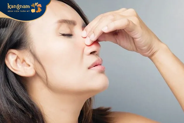 Không chạm và tác động lực vào vùng mũi