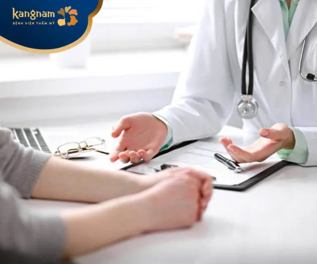 Tái khám định kỳ theo lịch hẹn của bác sĩ