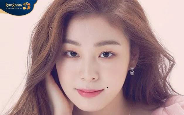 Cô nàng có tài ăn nói lại khéo léo trong mọi chuyện 