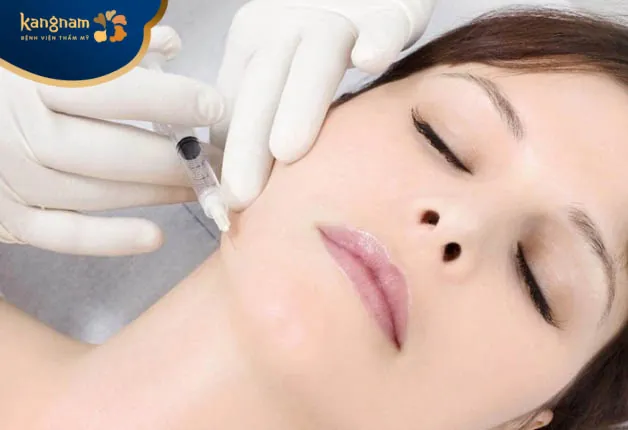Chi phí tiêm botox cũng bị ảnh hưởng bởi trình độ của bác sĩ thực hiện dịch vụ