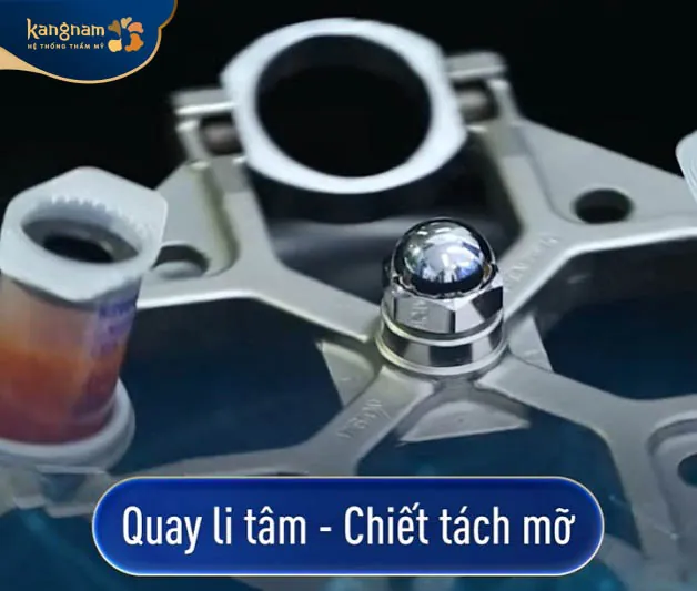 Mỡ được ly tâm để chiết tách ra những tế bào mỡ khỏe mạnh nhất