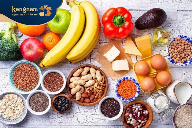 Ăn uống lành mạnh bằng các thực phẩm giàu dinh dưỡng