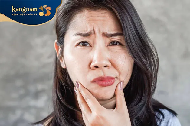 Mặt lệch do xương hàm phát triển không đều