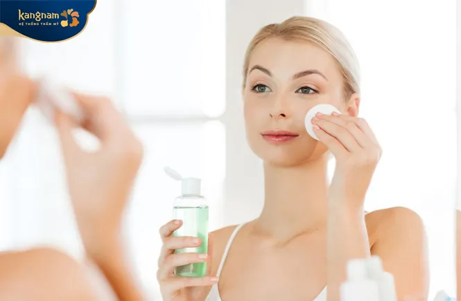 Vệ sinh da không sạch sẽ là một trong những nguyên nhân gây mụn bọc