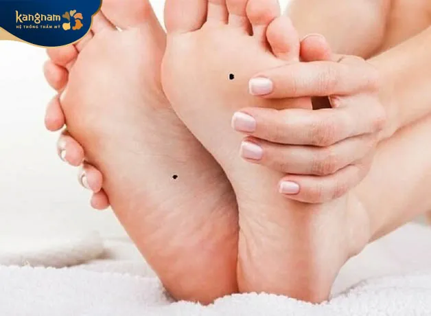 Người có nốt ruồi ở bàn chân to gặp được nhiều may mắn, phú quý