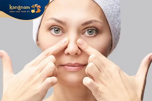 Bài tập bóp mũi giúp cánh mũi thon gọn hơn
