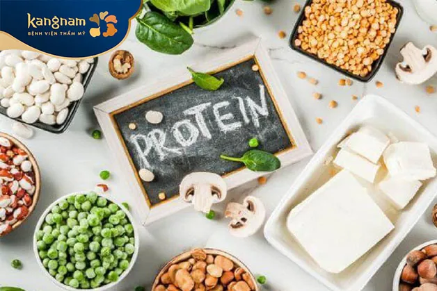 Nếu cơ thể không nạp đủ nguồn protein sẽ khiến ngực lép
