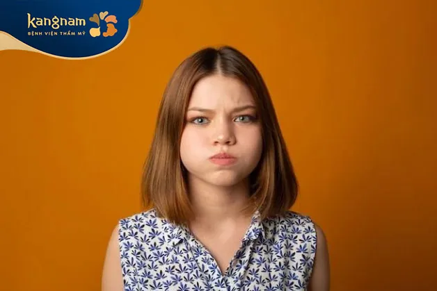 Di chuyển khoang miệng cho mũi cao