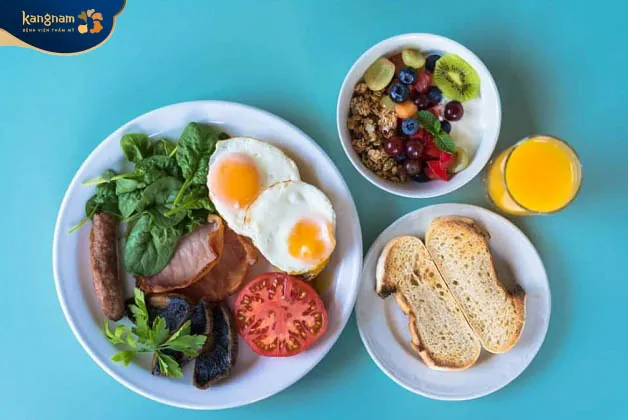 Ăn nhiều protein vào bữa sáng để kiểm soát cơn đói