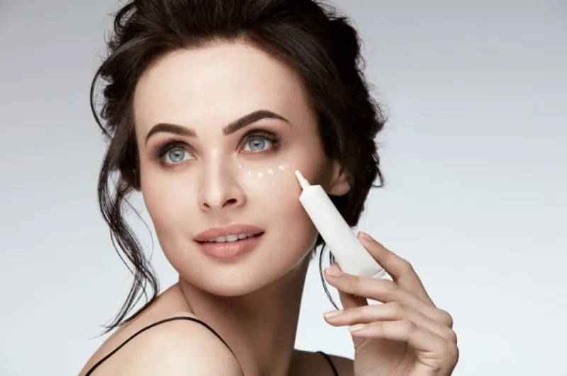 Kem trị thâm chuyên dụng giúp giảm thiểu sắc tố gây thâm mắt