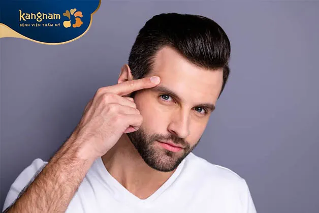 Nam giới trán chữ M khá phù hợp với công việc liên quan đến nghệ thuật