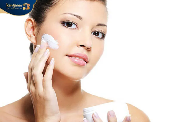 Dưỡng ẩm cho da để nhanh phục hồi