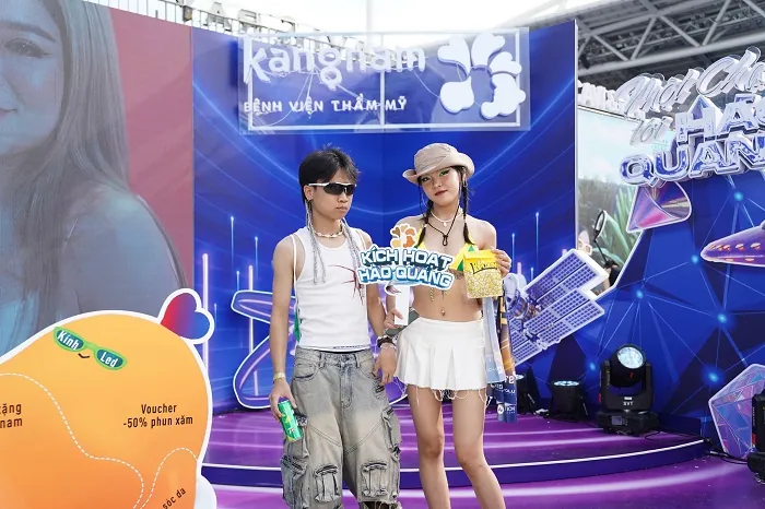 Rất nhiều phần quà hấp dẫn được trao tặng khách hàng tham gia mini game